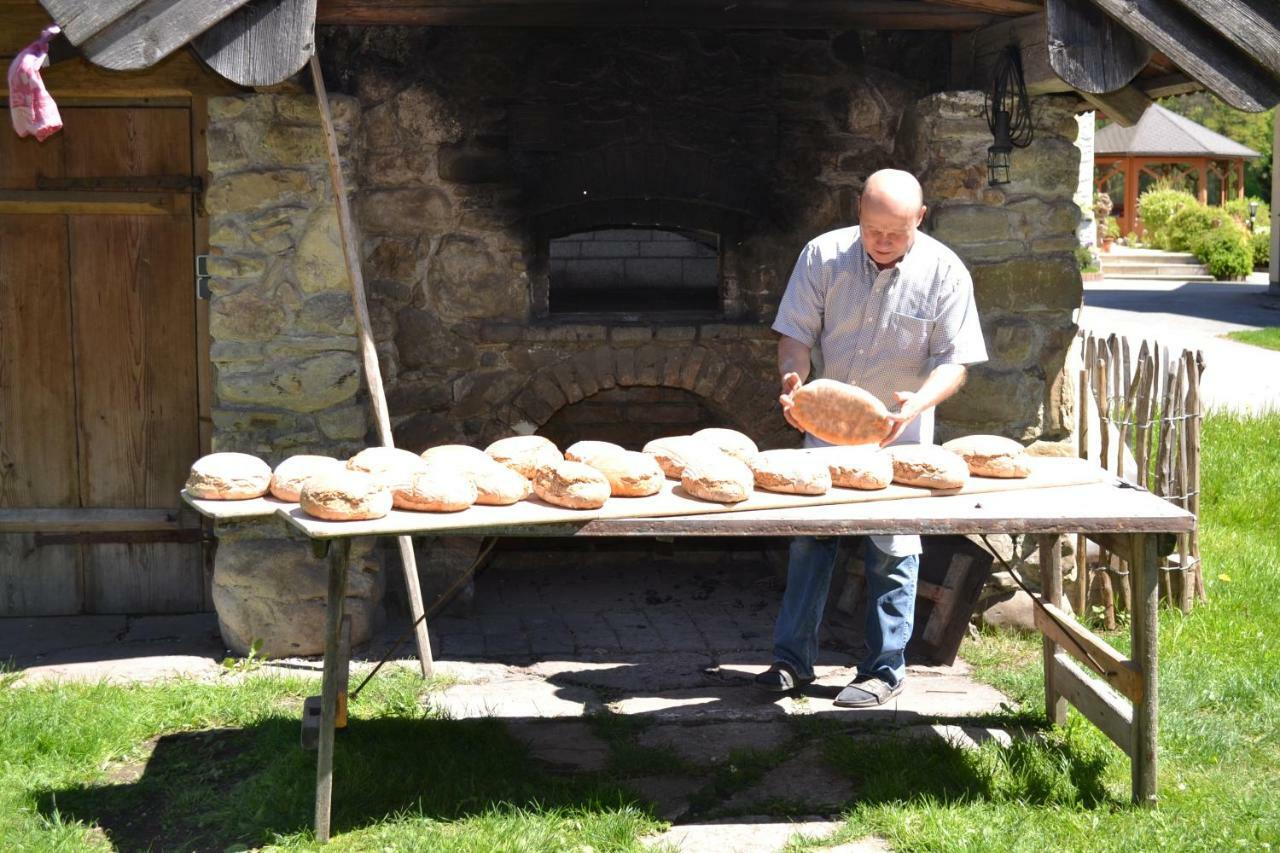Bauernhof Kaspergut Kirchberg bei Mattighofen Exterior foto